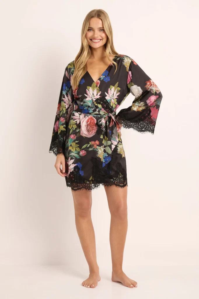 Solene Short Floral Lace-Trim Robe — Black Floral